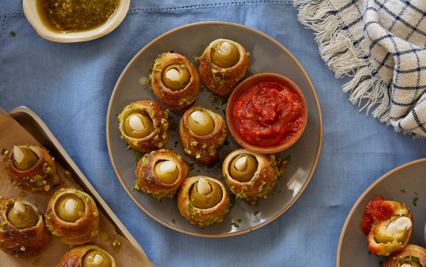 Garlic Stuffed Olive Knots